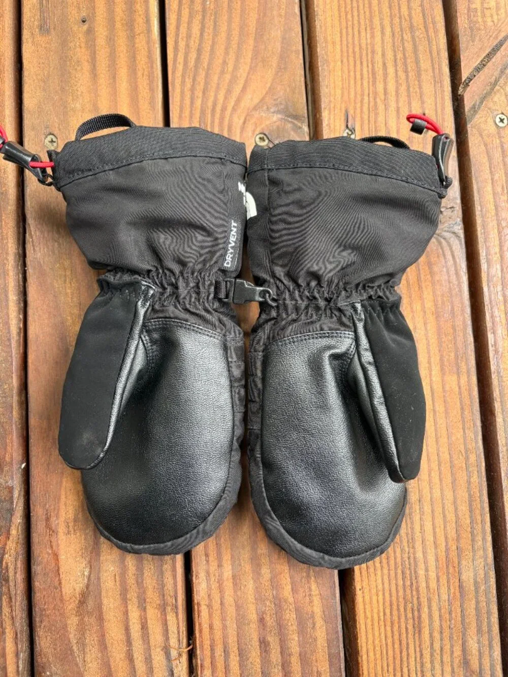 The North Face Montana HyVent Insulated Ski Mittens Black Kids size M